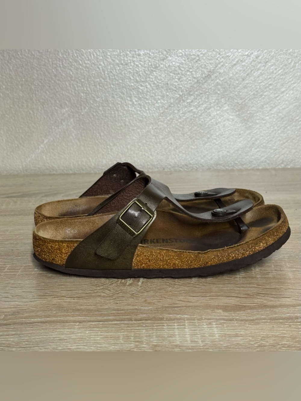 Birkenstock Gizeh in Golden Brown Leather Thong Sandals Size 37 US 6 - Picture 4 of 11